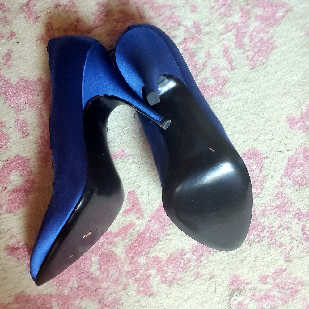 Lanvin Satin Ankle-Strap Pumps - Picture 3 of 6